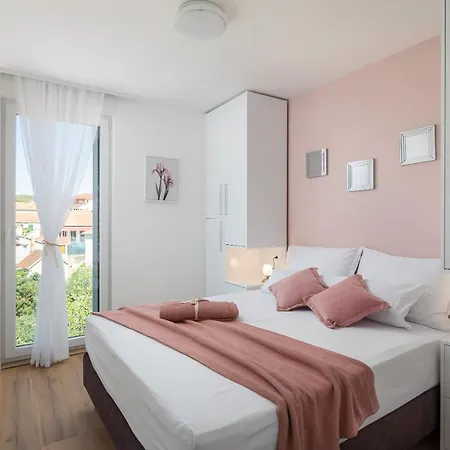 Lägenhet Dreams With Pool, Private Terrace, Sea View, Jacuzzi Trogir
