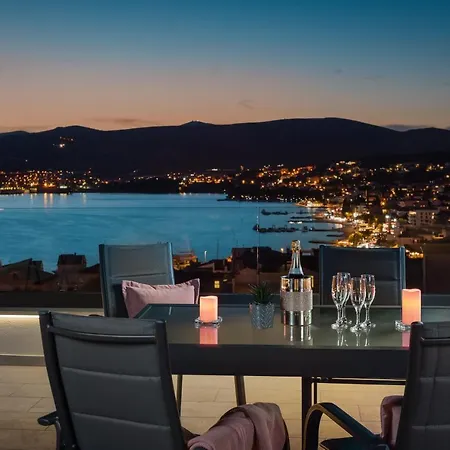 Apartament Luxury Dreams In Okrug With Swimming Pool, Sea View, Wifi, Parking *