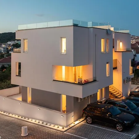 Luxury Dreams In Okrug With Swimming Pool, Sea View, Wifi, Parking Apartament