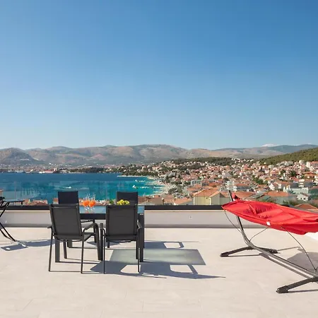 Apartament Luxury Dreams In Okrug With Swimming Pool, Sea View, Wifi, Parking