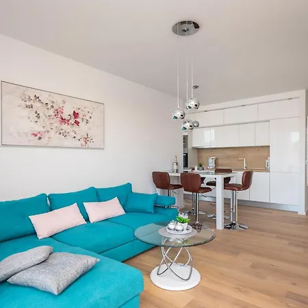 Luxury Dreams In Okrug With Swimming Pool, Sea View, Wifi, Parking * Trogir