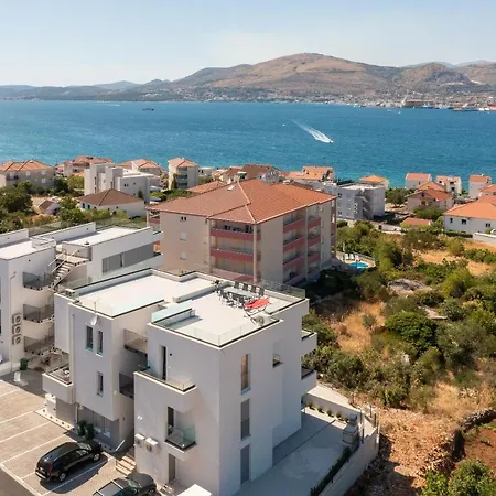Luxury Dreams In Okrug With Swimming Pool, Sea View, Wifi, Parking *