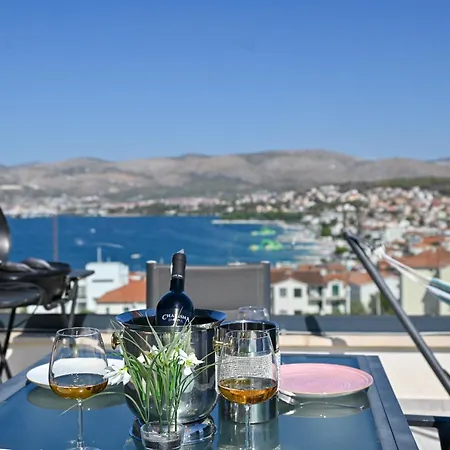 Luxury Penthouse Pool, Private Terrace, Sea View, Jacuzzi Διαμέρισμα *