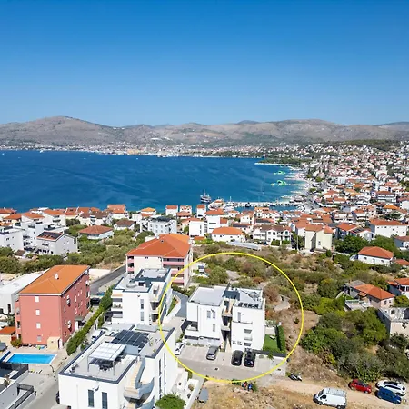 Luxury Penthouse Pool, Private Terrace, Sea View, Jacuzzi Τρογκίρ