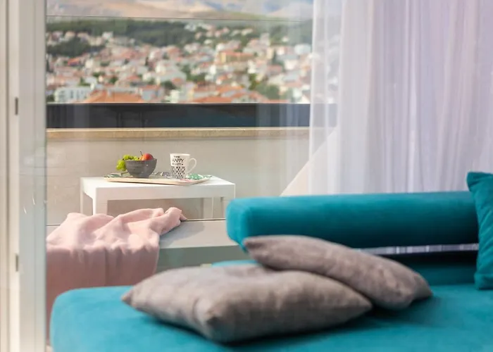 דירה Dreams With Pool, Private Terrace, Sea View, Jacuzzi טרוגיר