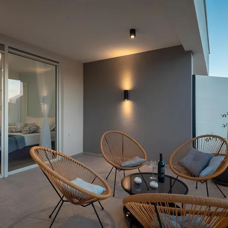 Dreams With Pool, Private Terrace, Sea View, Jacuzzi