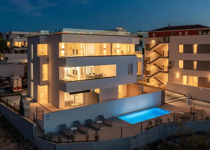 Villa Dreams With Pool, Private Terrace, Sea View, Jacuzzi Apartman Trogir