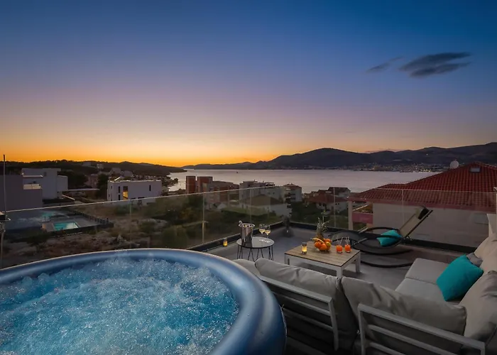 Apartman Villa Dreams With Pool, Private Terrace, Sea View, Jacuzzi *